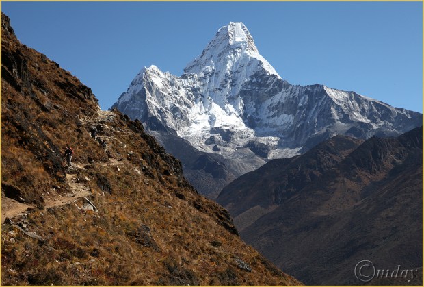 18..5Dll*b8986Ama Dablam(7x5x5,cpywrt)