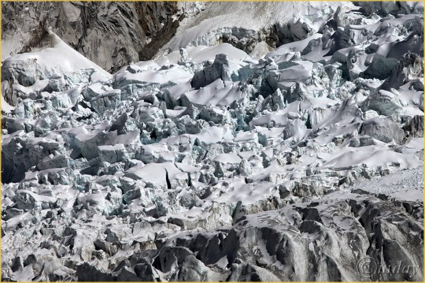 8.37.5Dll7823IcefallBaseCamp(7.5x5,cpywrt)