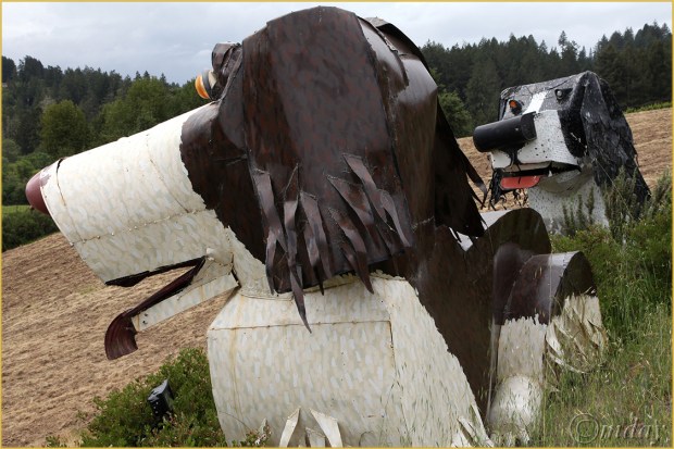 5.5Dll*c5695SpringerSculptures(7.5x5,cpywrt)