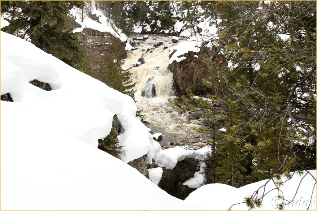 11-5diih5417fireholefallsynpfeb177-5x5300cpyrt