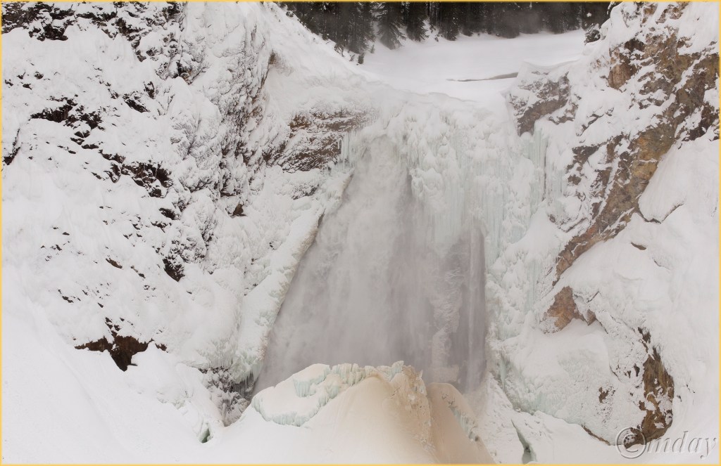 12-1dxb5607lowerfallsynpfeb177-5x4-8300cpyrt